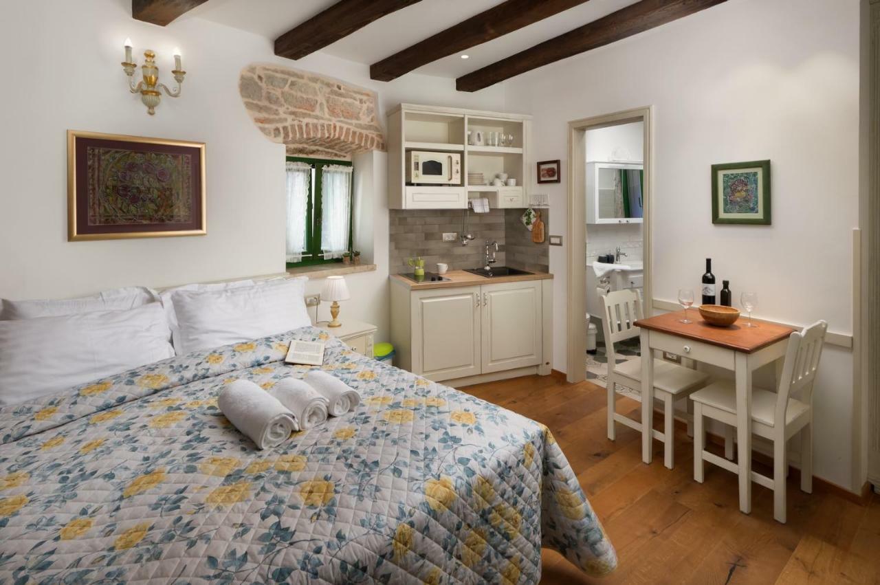 Appartamento Monterosso Old Town Rovigno Esterno foto